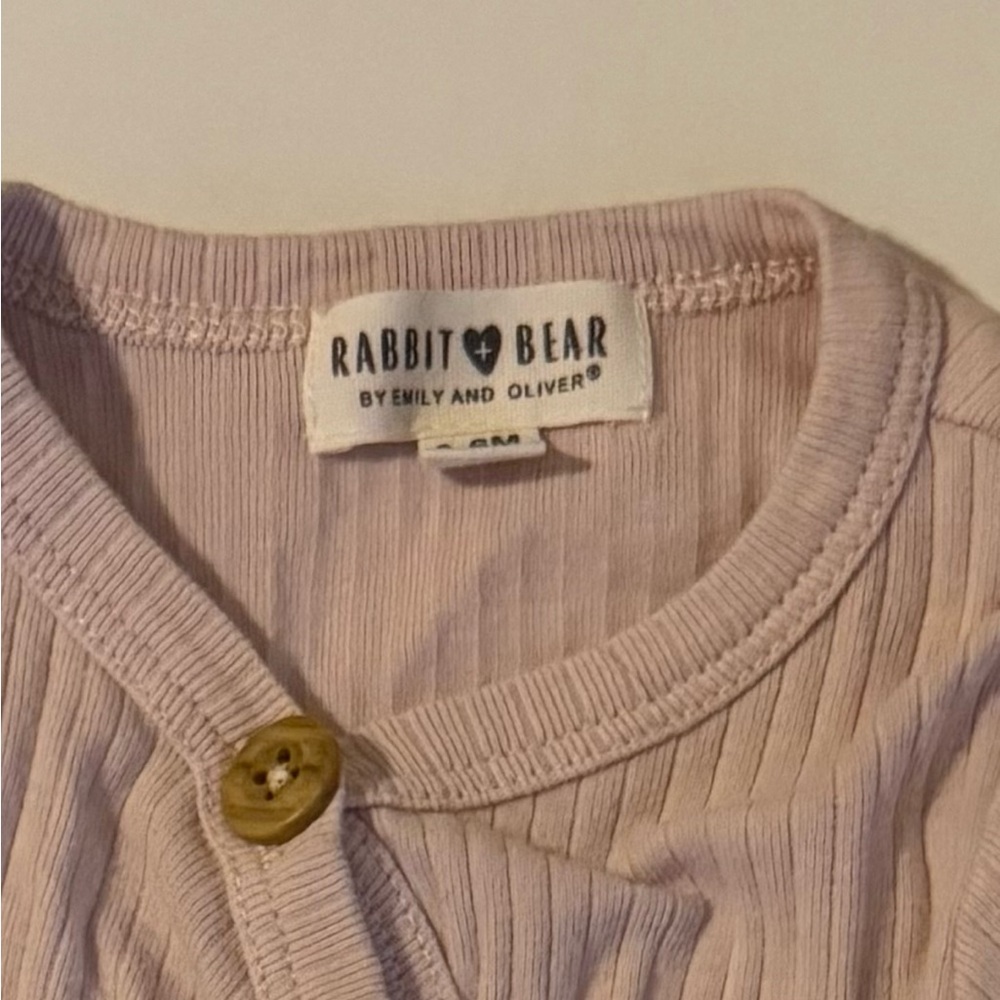 Great Condition! Set of 4 Long Sleeve Baby Onesies, 3-6 Months - Picture 3 of 9